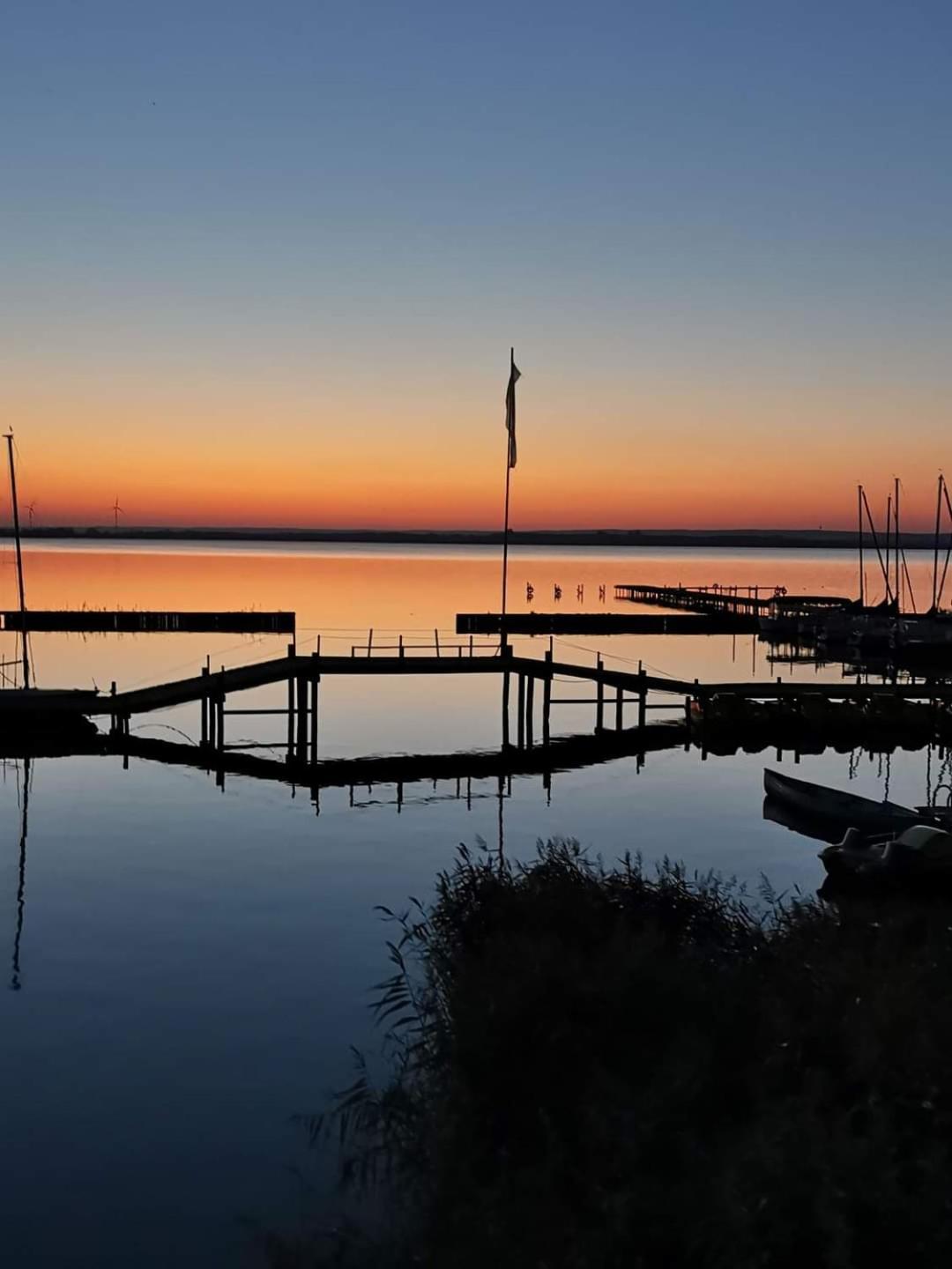 Duemmerliebe Mit Garten, 10 Min. Fusslaeufig Zum See Hüde エクステリア 写真